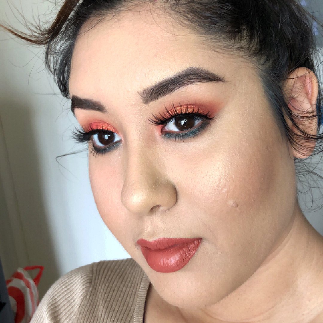 kimmiesglam's tweet photo. @colourpopw x @KathleenLights Zodiac loose pigments give me #springbreakvibes #SpringBreakStyle https://t.co/e1cKjRCipL