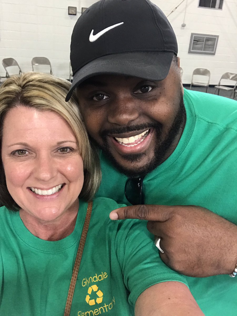 Keep Glyndale Beautiful! A day for families and staff to come together and have fun! <a href="/GlynnCountySSAC/">Glynn County Schools Student Advisory</a> @glynnschools <a href="/GlyndaleElemen1/">Glyndale Elementary</a>