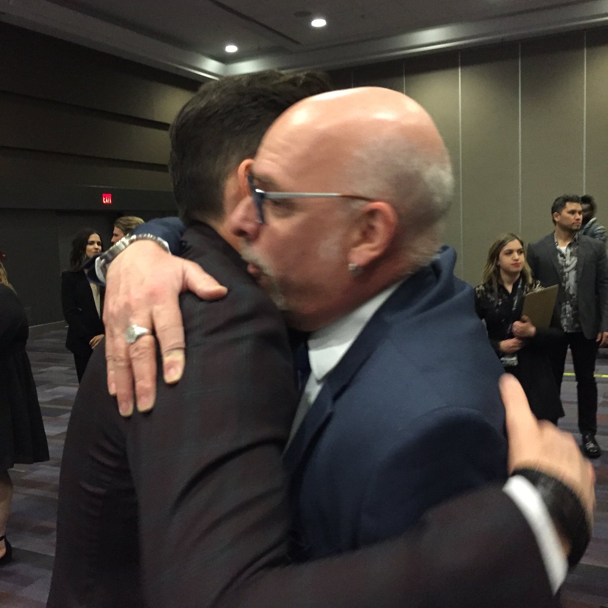 WaWaWorld's tweet photo. @TenorsMusic @cliftonmurray Happy almost one year Hug Anniversary! At the #junos2018 @tiacar13 is still jealous of this picture.. will you boys be at this years #JUNOS #JUNOS2019 https://t.co/OqdSzq7N94