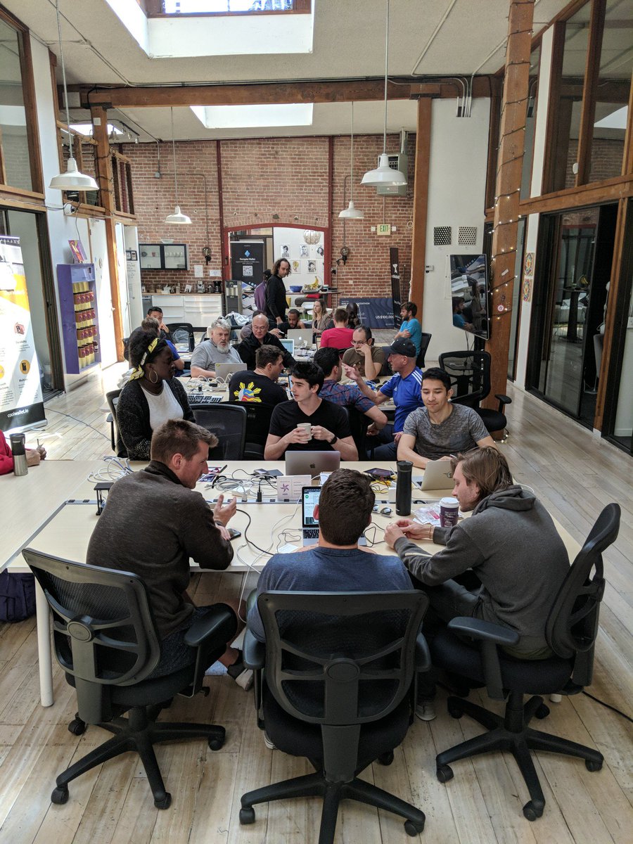 travisformayor's tweet photo. @starfishsf @SFBTCMeetup @rootzoll @starkness Raspiblitz workshop just keeps growing @rootzoll https://t.co/zoNYjInXjc