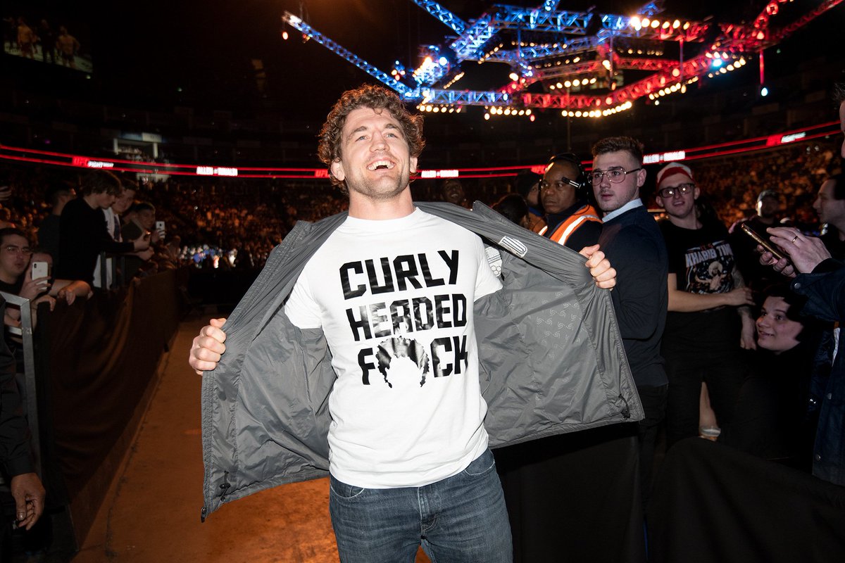 UFCEurope's tweet photo. Business just picked up...

@BenAskren has arrived at #UFCLondon! 🇬🇧 https://t.co/Bz7n5K27Tt