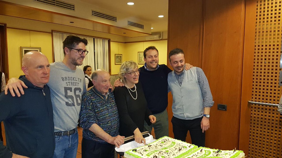 eugenio_zoffili's tweet photo. #TRALAGENTE con la grande squadra della Lega anche a Cermenate si vince!
#lega #salvini #cermenate #como #co #lombardia #tralagente https://t.co/RWZBpe4EVT