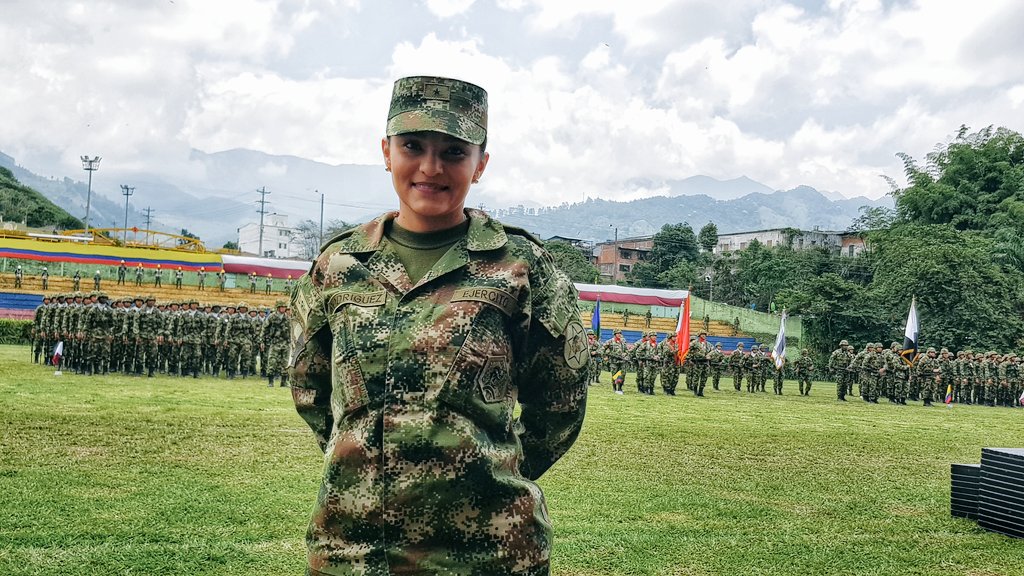 HeidyRodriguezA's tweet photo. Ceremonia Juramento de bandera del 4to Contingente del 2018 #Baser #Bamur #Bicis Octava Brigada. https://t.co/cxWmjonpMr