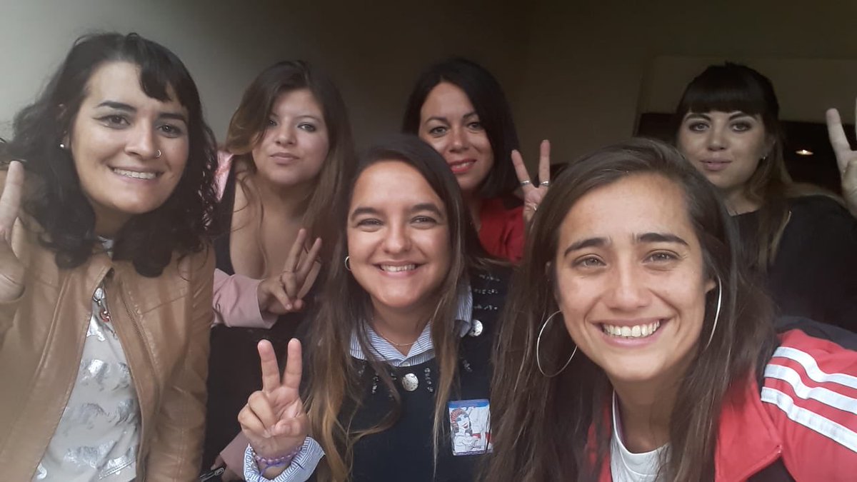 UnidxsPorLH's tweet photo. Participamos de un encuentro de mujeres organizado por el PJ Las Heras. Debatimos sobre las mujeres y el protagonismo en la política y la unidad peronista. Seguimos construyendo futuro en base al diálogo y al trabajo colectivo. 

#ConstruyendoFuturo
#PeronismoEnUnidad https://t.co/9vpQpVWcf6