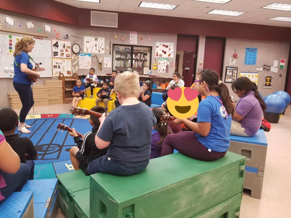 FESTrebleMakers's tweet photo. Ukulele is what’s happening in the music room now 🎶 🎼 https://t.co/WLUCuLWv52