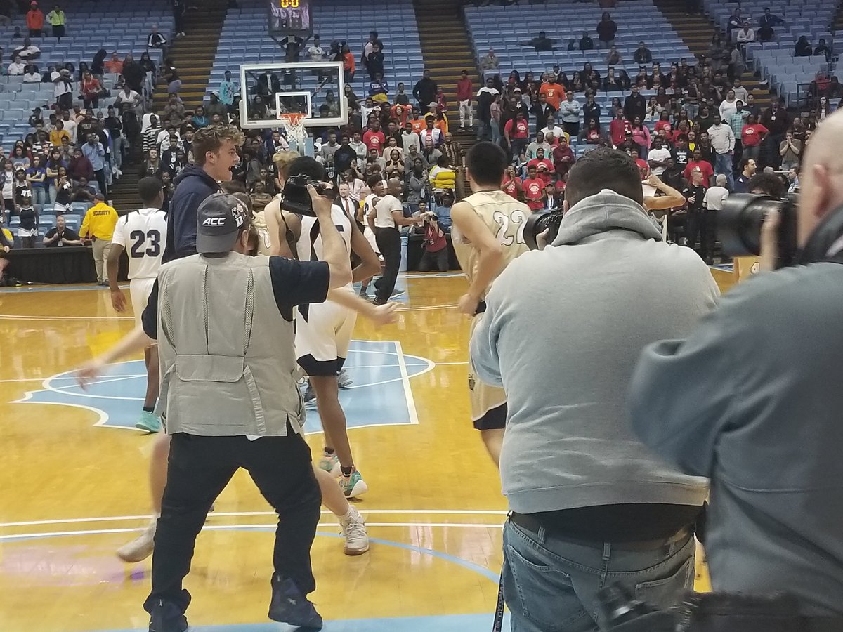 BMHSVillains's tweet photo. STATE CHAMPIONS!!! https://t.co/BCdNQfjSqq