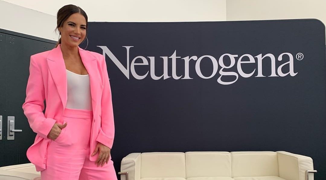Gaby_EspinoBul's tweet image. . @gabyespino esta en el #poderosaslive de @peopleenespanol #neutrogena #25poderosas