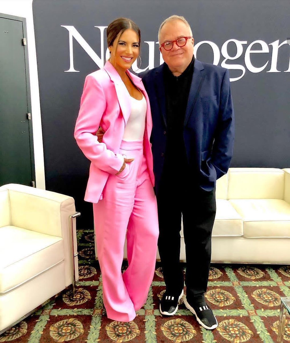 Gaby_EspinoBul's tweet image. . @gabyespino y @ArmandoCorrea @peopleenespanol #25poderosas #poderosaslive