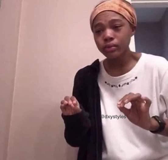 ant0logia's tweet image. Yo explicándole Ami madre como es el cuento entre Ana del castillo y Juan mindiola.
#ManosAlFuego