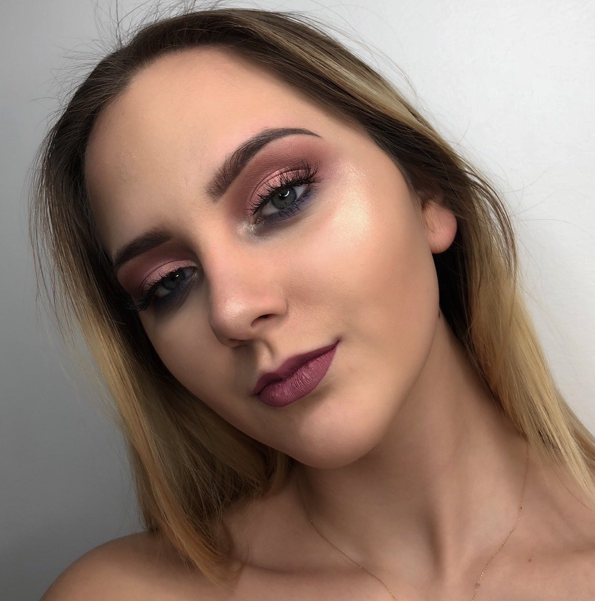 nadia02804735's tweet photo. @norvina1 Your palette on my Eyes 💜 https://t.co/EXqJHTilIw
