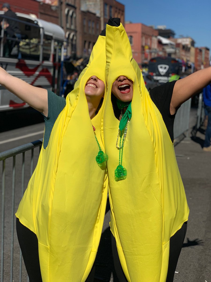 hsv_Laika's tweet photo. Yellooooooow Nashville! Your Laika captains are crawling along Broadway, come find us! #lakiabunchobananas #hollabackgirls https://t.co/MTGuKNq6yq