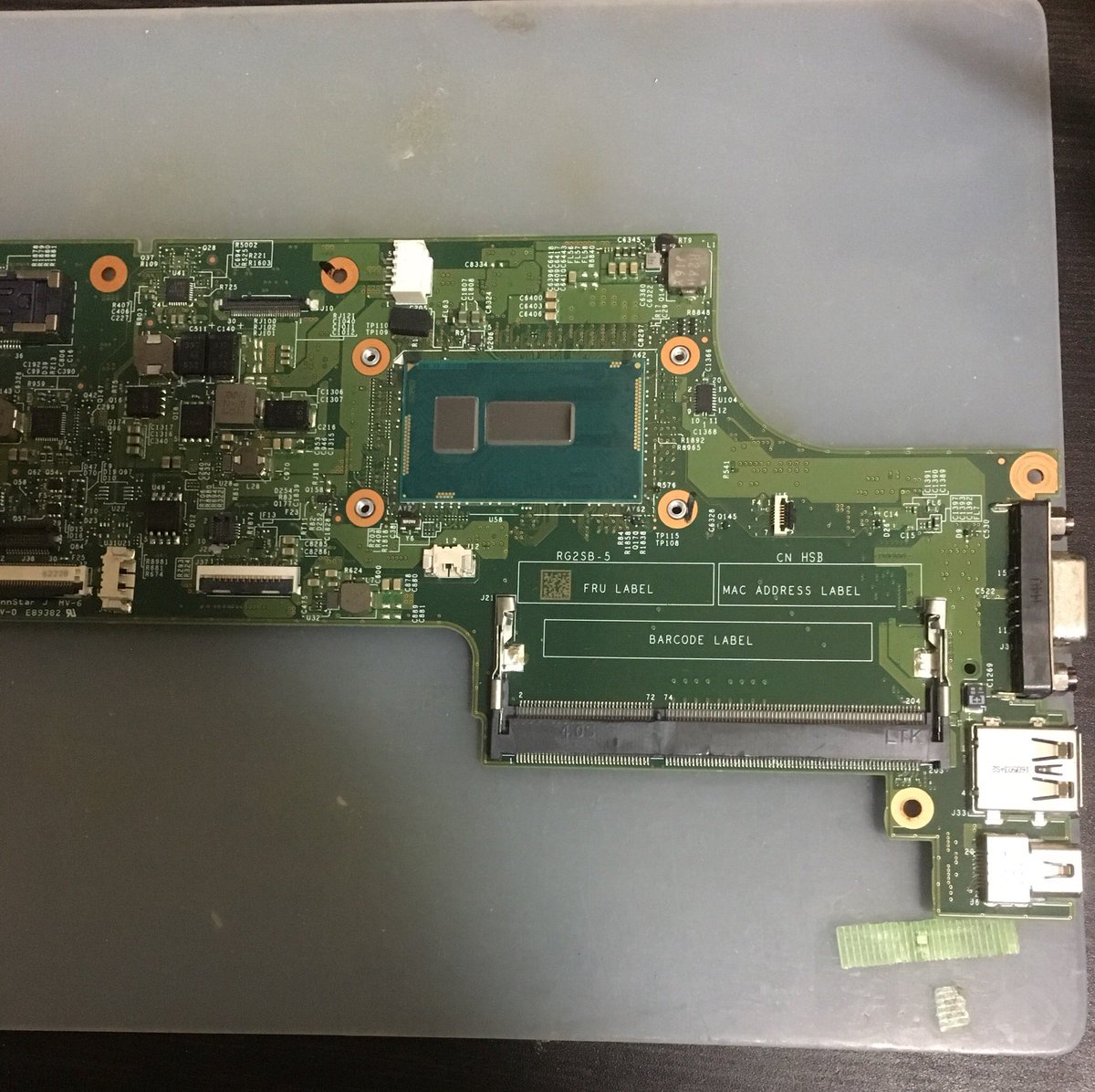 Pc修理廃人 على تويتر Thinkpad X250のメモリースロット交換成功 元々はメモリーを押さえつけないとエラーで起動しなかったけど交換後は問題なく起動するようになりました 深圳で買ってきたスロットが役に立った しかしスロット故障は珍しいな 端子も綺麗