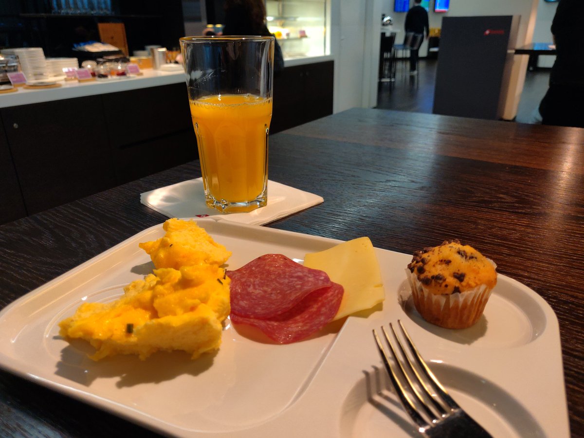 modhop's tweet photo. So the @FlySWISS arrivals lounge at ZRH closes at 1pm. Kicked into high gear and squeezed a shower and breakfast into 20 minutes. #LX19 #modhop The whole story in the next #podcast https://t.co/JQFQaDdpxS