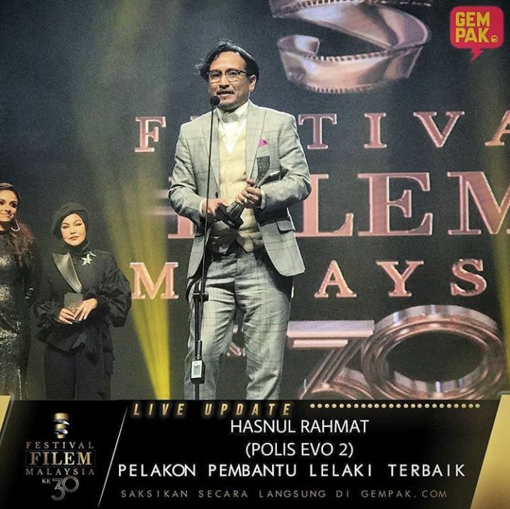 Artissg در توییتر Tahniah Kepada Hasnulrahmat Kerana Memenangi Anugerah Pelakon Pembantu Lelaki Terbaik Di Festival Filem Malaysia Semalam Pic Cr Ffm Https T Co Nqiv6o4apa توییتر
