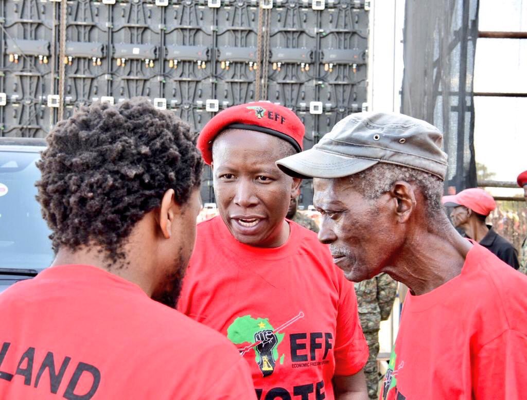 ali_naka's tweet photo. Africa needs a leadership in touch with the people not leaders who are scared more of investors than citizens https://t.co/EJ2XR3CQ4w