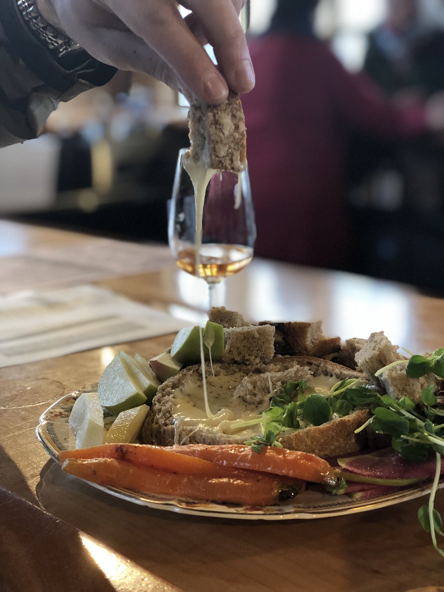 CourtGenereaux's tweet photo. #MapleintheCounty was a success! // @LaceyEstates804 @grangewinery https://t.co/HvRUgyOYYw