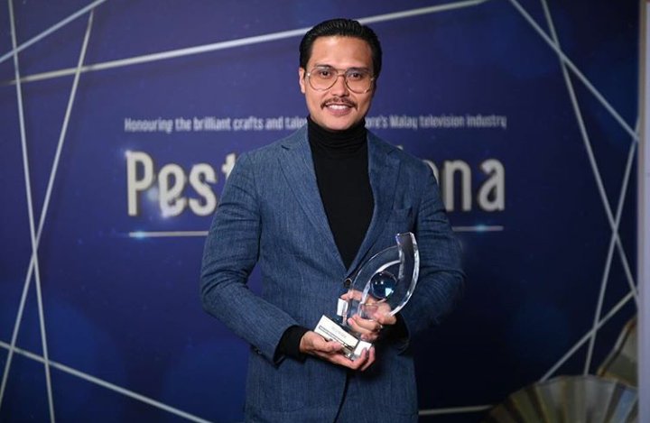 artisSG's tweet photo. Tahniah juga kepada pemenang2 anugerah terbaik dan popular di Pesta Perdana yang juga berlangsung semalam #PestaPerdana2019 (pic cr: @Mediacorp_Suria) https://t.co/CkjFObbWlI
