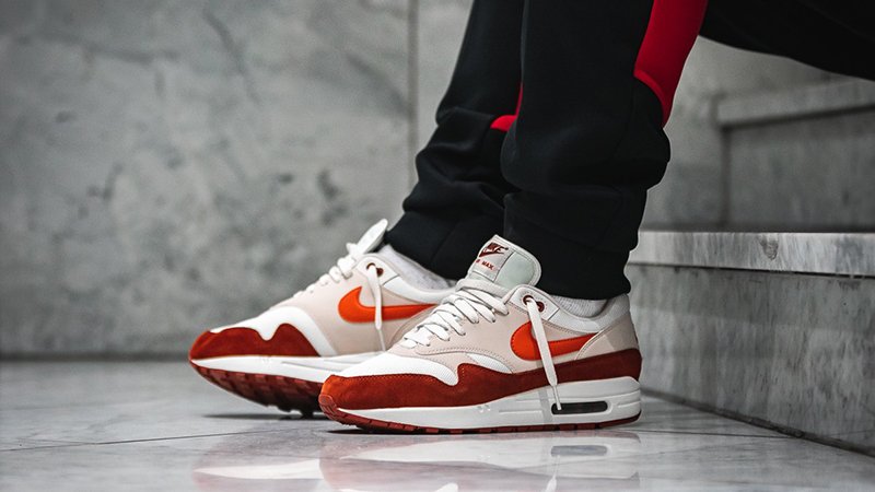 air max 1 red curry on feet