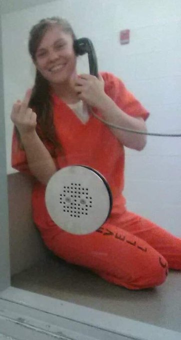 I got fat AF in jail 😬 #fuckThePolice #freedom #stillsexyAF https://t.co/TlT3fYDSRe<a href="/tag/fuckthepolice"class="tags">#fuckThePolice</a><a href="/tag/freedom"class="tags">#freedom</a><a href="/tag/stillsexyaf"class="tags"><span>#stillsexyaf</span></a>