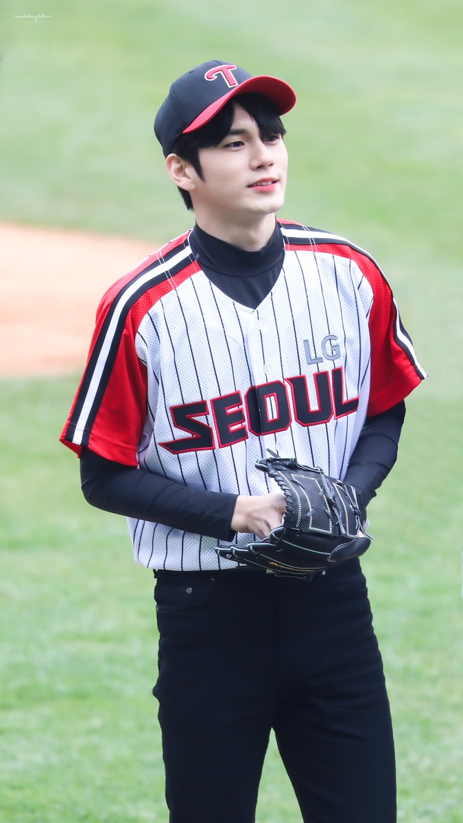 190331 LG트윈스 시구
⚾️ 승리요정 옹성우✨
#옹성우 #OngSeongwu