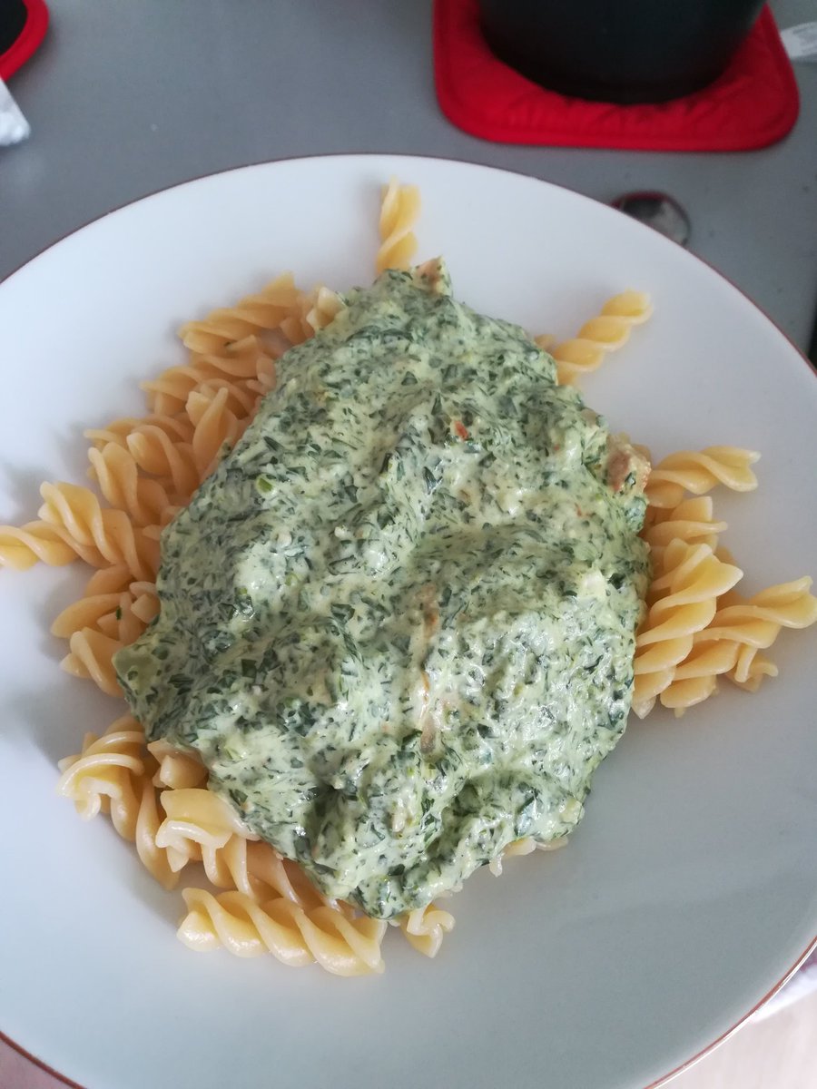 WhiteWolfMoro's tweet photo. @Tinkerleo Dein Spinathühnchen. Super lecker. https://t.co/m1yo5YaAcO