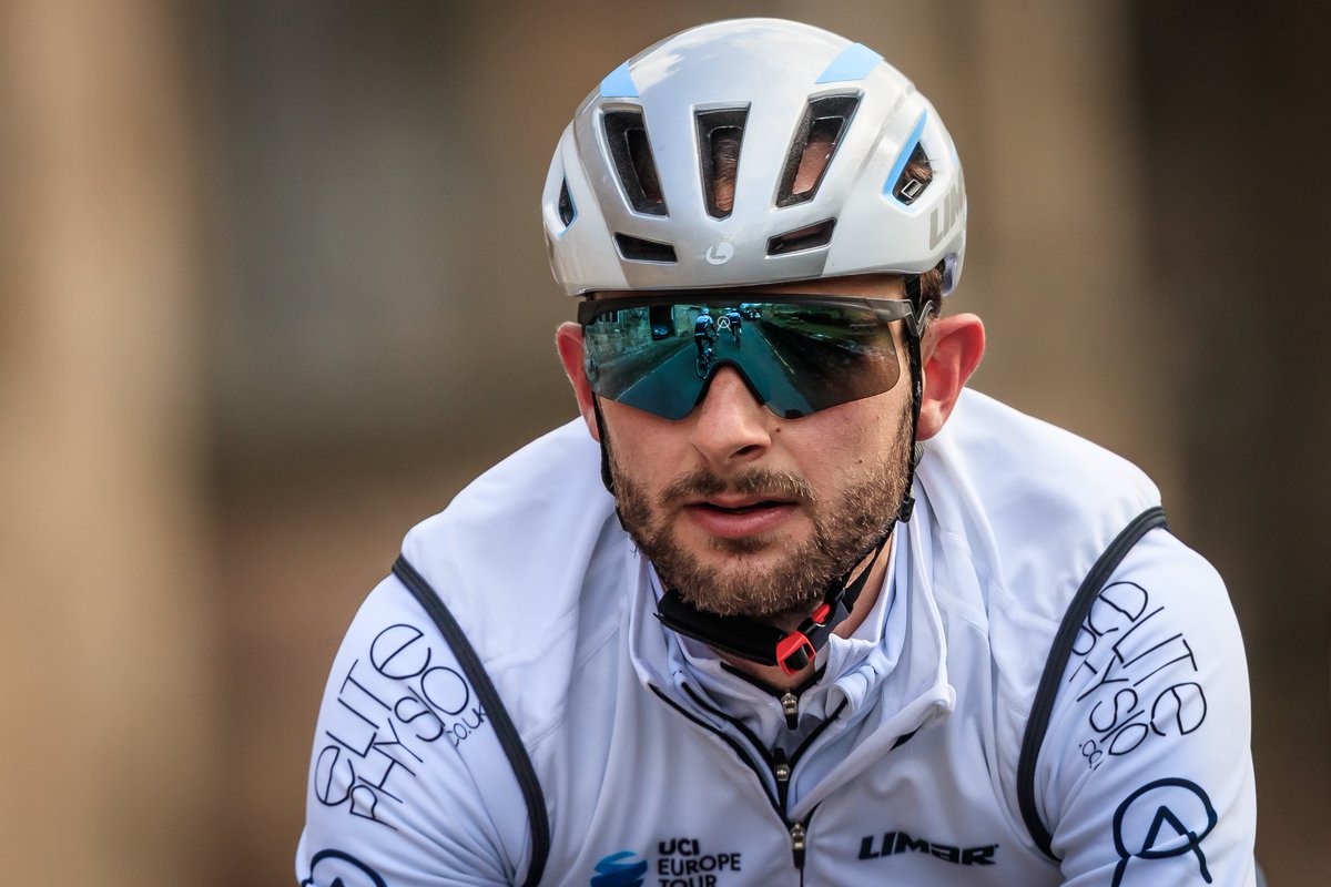 Barrysworkshop's tweet image. @SwiftProCycling Spotted you guys getting the miles in, if I have to guess George,Pete and Andy and a mystery!! #befastbeswift #alwaysracing