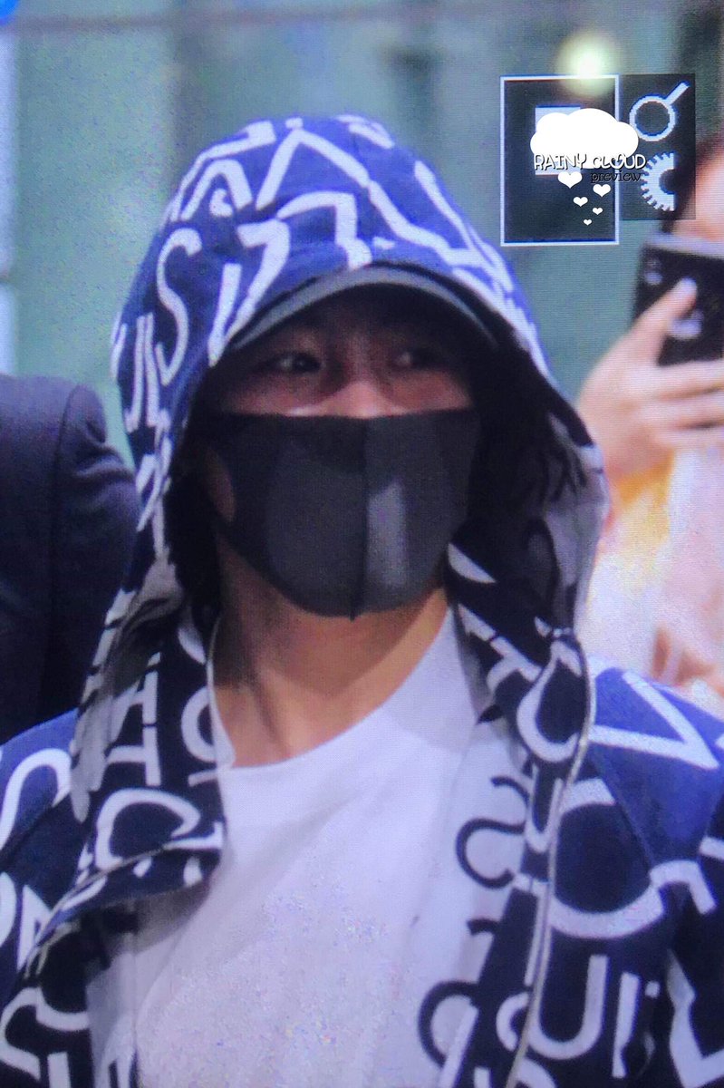 pancloud9401's tweet photo. 190331 입국

#하성운 #HaSungwoon https://t.co/1crvEoRwQ7