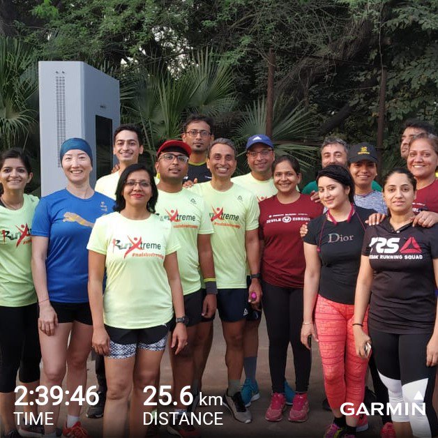 tarun_rw's tweet photo. 4:00 am start
5:30 selfie
Aerobic 25k LSD
And some more pics with #teamrunxtreme
That's how you define a good Sunday morning.
#madaboutrunning #trainXtreme #BeXtreme #ReebokRunningSquad
#BeatYesterday
#Reebokathlete
#fastandupsquad
#garmininfluencer
#twitterwinterchallenge https://t.co/XdCV4LFqYO