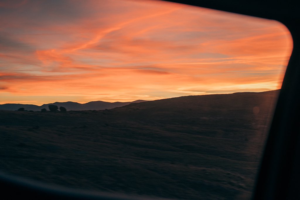 bartzchelsea's tweet photo. Up in the clounds, mesmerized by these never ending mountains. Lesotho you have captured my every beat. Pt. 2/2

#lesotho #exploringtheunknown #kingdomofmountains https://t.co/U0UUu1yUan