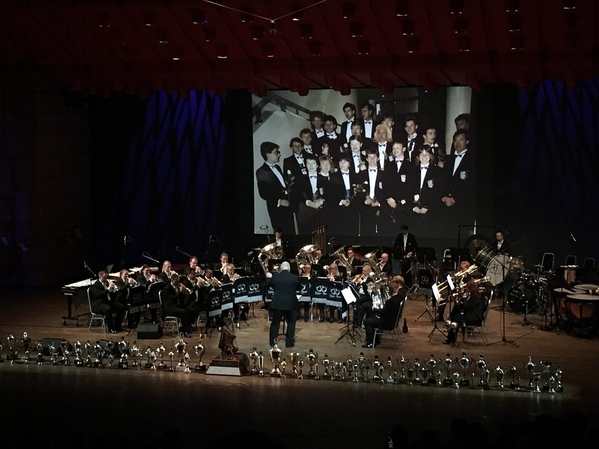 MonikaEriksrud's tweet photo. Gratulerer med #70årsjubileum til #EikangerBjørsvik #EBML Super konsert i #Grieghallen 🎉 i går. #allesnakkerkorps #topbanding https://t.co/qYk9bC8mw7