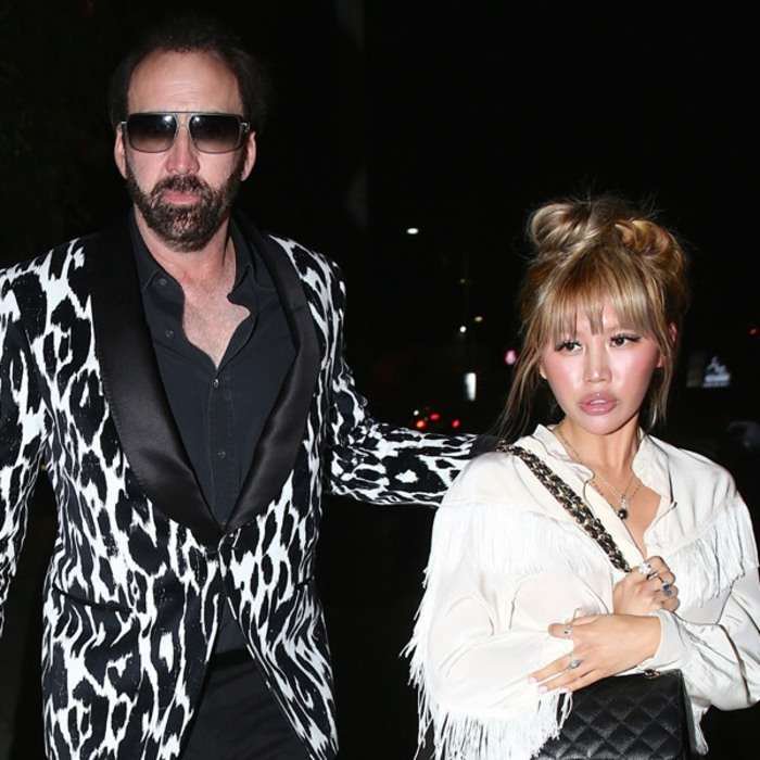 abujagossips's tweet photo. Nicolas Cage drunkenly got married in Las Vegas by mistake filling 
for divorce just four days after the ceremony

For more update: https://t.co/gNzYYTULex https://t.co/TKELdjczcu