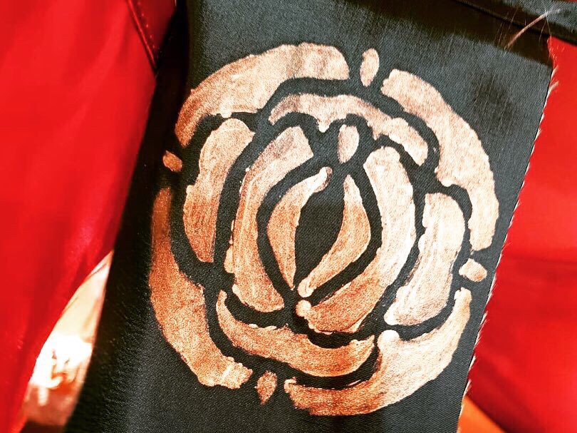 dinneriscoming1's tweet photo. Feast your eyes on some behind the scene shots of what we’ve been up to as we prepare for the grandest wedding you ever did see 👑⚜️👑

Dinner Is Coming to The Vaults this April, to grab a seat at the table and a slice of the action, head to: 

https://t.co/FkCp8jLyuF https://t.co/MSRYlCQKMH