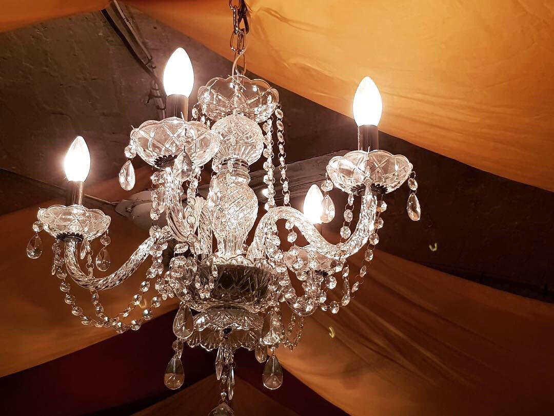 dinneriscoming1's tweet photo. Feast your eyes on some behind the scene shots of what we’ve been up to as we prepare for the grandest wedding you ever did see 👑⚜️👑

Dinner Is Coming to The Vaults this April, to grab a seat at the table and a slice of the action, head to: 

https://t.co/FkCp8jLyuF https://t.co/MSRYlCQKMH