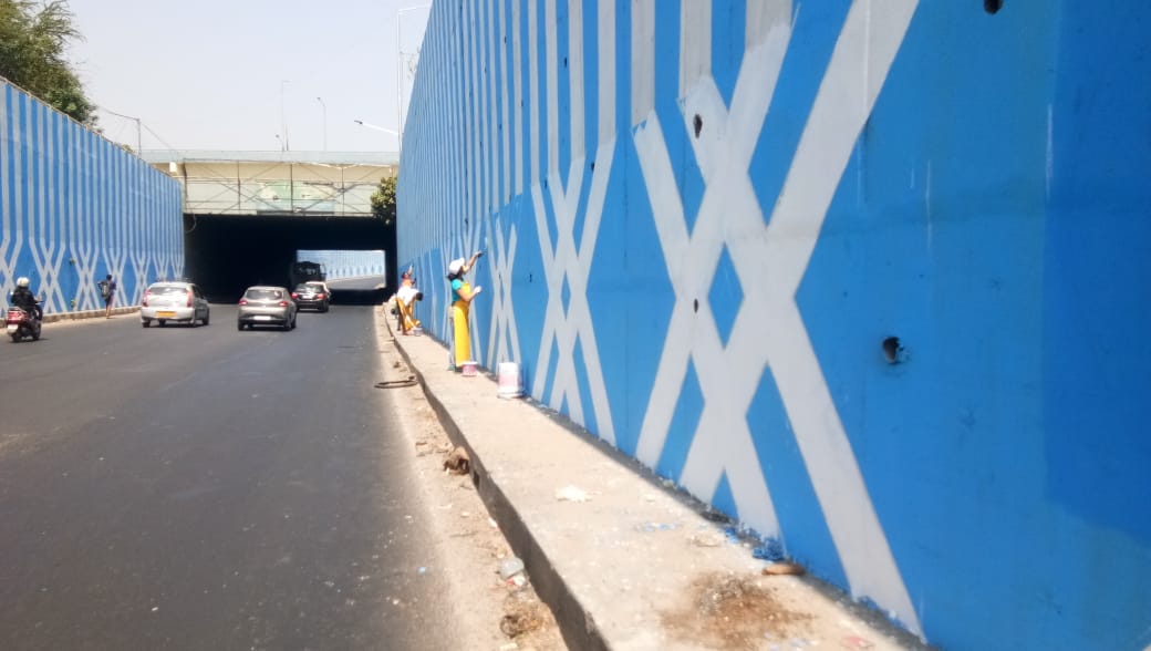 theuglyindian's tweet photo. STUNNING!
Lovely images from #UnderpassChallenge at Hennur Rd Underpass on ORR, Bengaluru! Salute the hardworking citizens who found a productive way of spending a hot Sunday morning. We all want a #SwachhaSundaraBengaluru !
@Randeep_Dev @BBMPCOMM https://t.co/EfDPL7AlDE