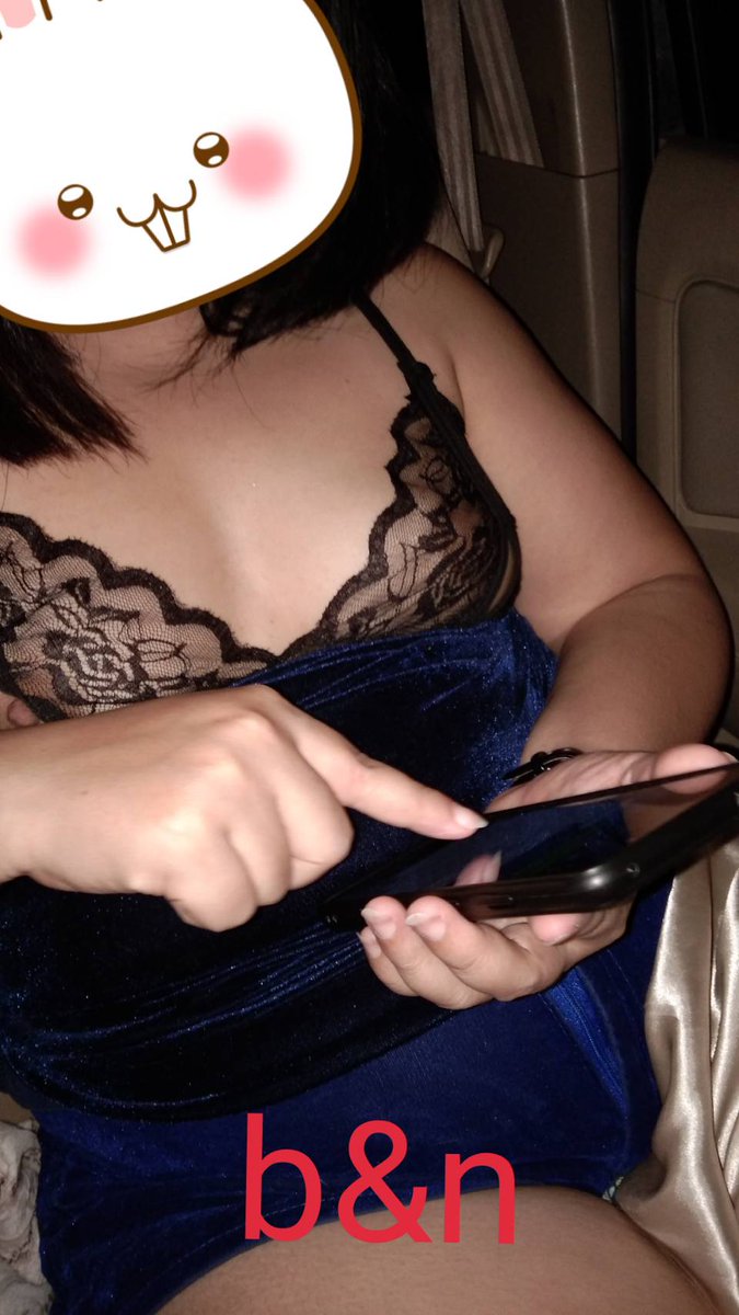 ขับไปขับมาเมียก็ถลกเสื้อลงแบบนี้สงสัยต้องแวะข้างทางละมั้ง 2.