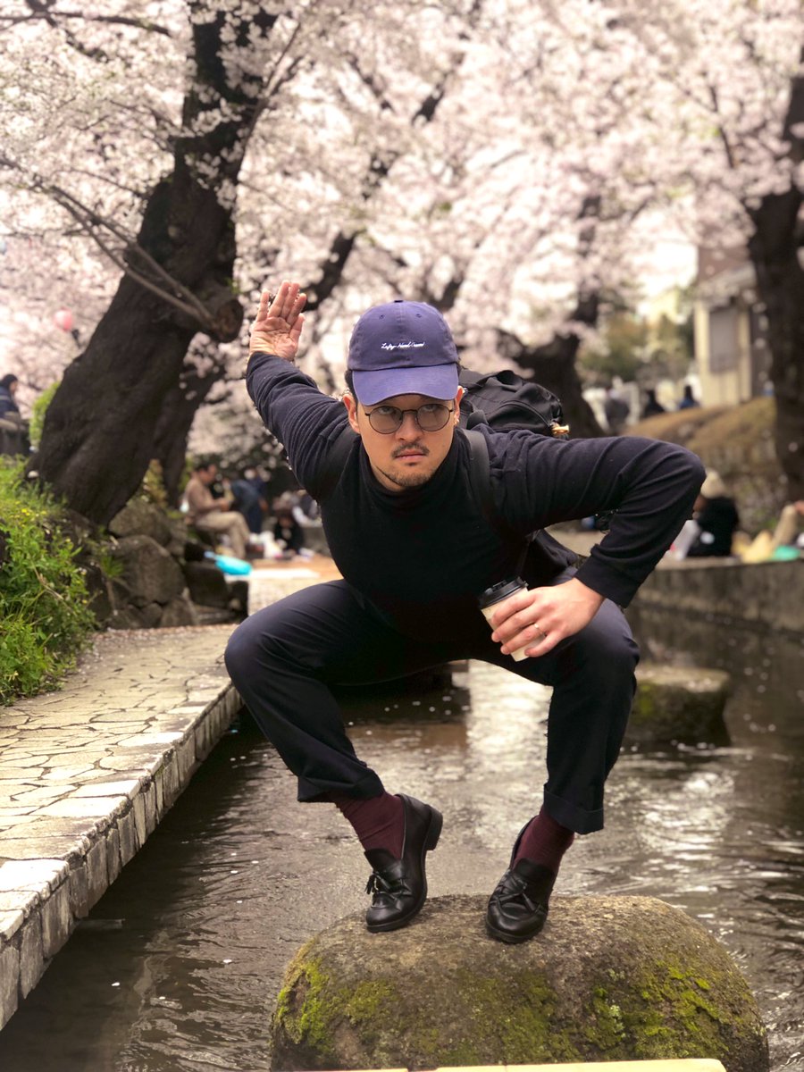 SeamanArata's tweet photo. 癖の強いお花見 https://t.co/j8RqsEjxKW