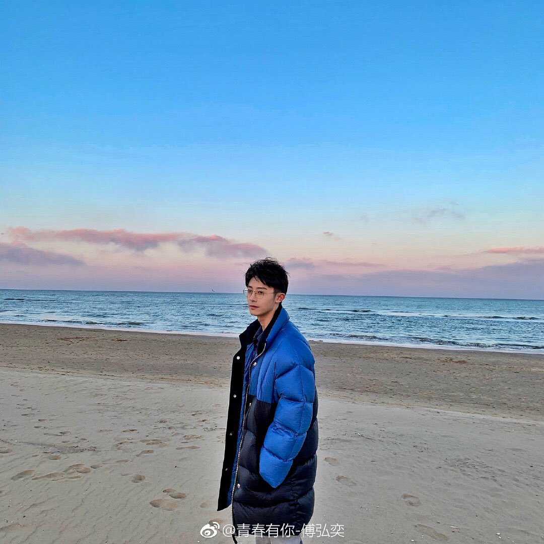 yezimingg's tweet photo. 190331 ✧ fu hongyi weibo update
#青春有你 #idolproducer
࿐ ࿔*:・゚ #傅弘弈 #fuhongyi https://t.co/a5H3I2OxvW