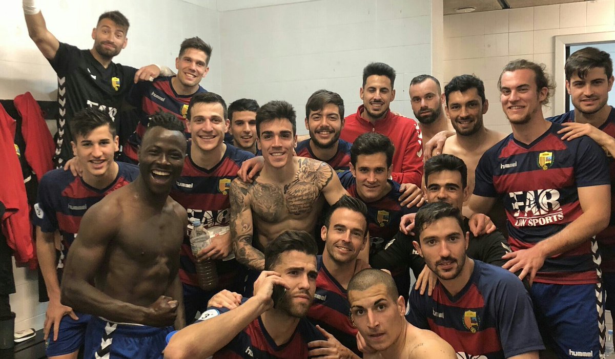CanyerosCBrava's tweet image. "El @UELlagostera es posa líder amb un nou triomf contra el @FClubSantboia". L'#Equipasso d'@oriol_alsina guanya 0-3 gràcies al bon treball com a grup i als gols de @Musitajr10, @pitucomadevall (gol olímpic🔝) i @Sascha__95. Els de #Blaugrana són líders!💪 amp.diaridegirona.cat/esports/2019/0…