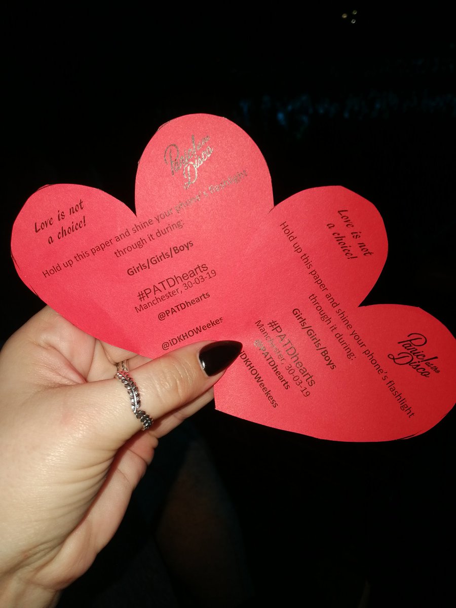 angelnici's tweet photo. #PATDhearts @patdhearts #loveisnotachoice ❤️ #Manchester #panicatthediscomanchester #PanicAtTheDisco @PanicAtTheDisco https://t.co/5tZ24gYtaI
