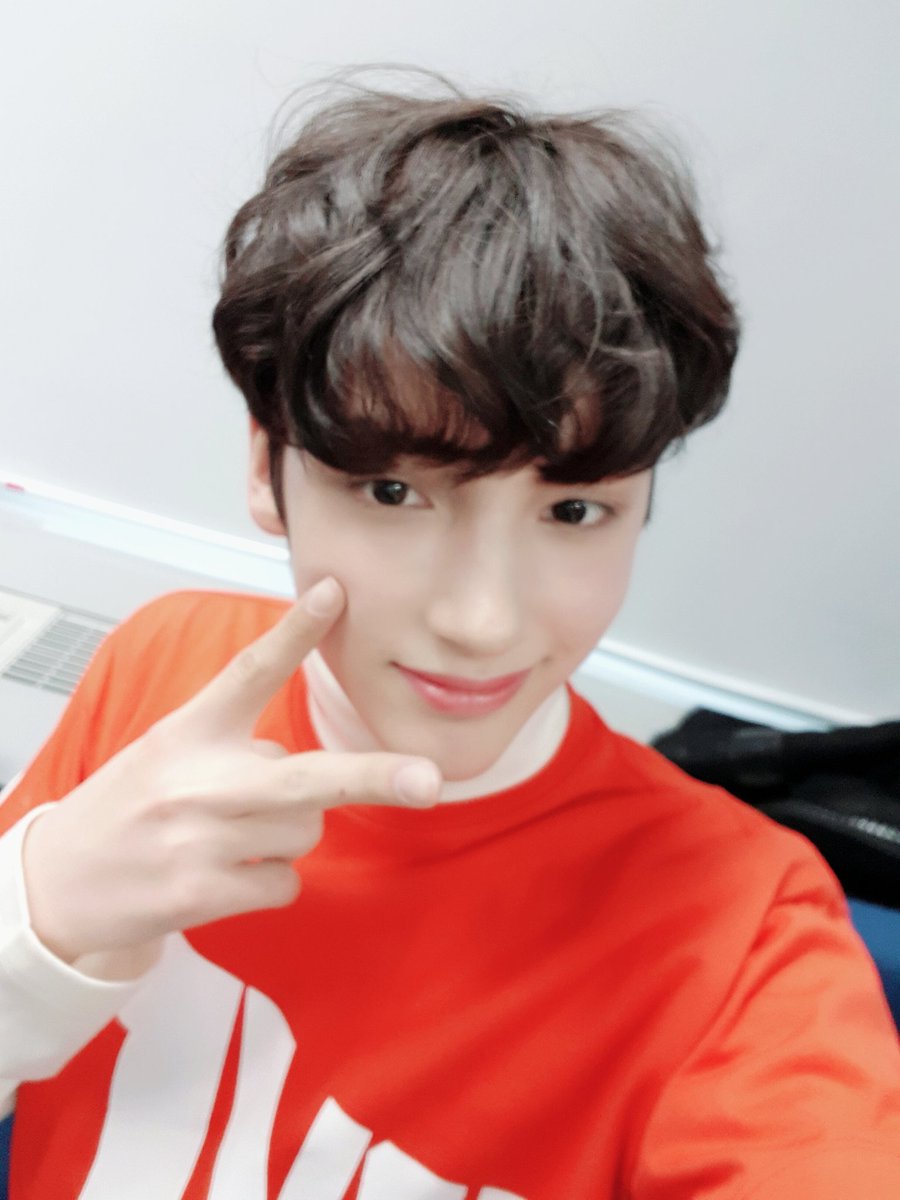 TXT_members tweet picture