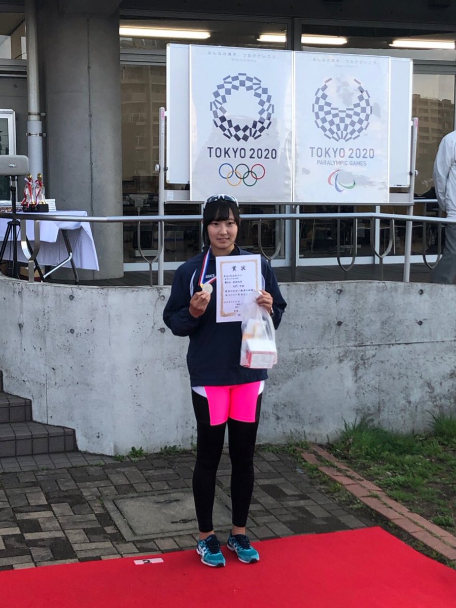rowing1121's tweet photo. お花見レガッタ2位でした。
レースの内容的にはまだまだでしたが、腰の痛みもなく漕ぎ切ることができて復帰戦としてはまずまずだったかなと思います！
ここからスタートだと思って努力していきます💪
表書式では1.3位の人が来なくて、2位なのにセンターに立つという初めての体験をしました笑 https://t.co/g8HRPshHHs