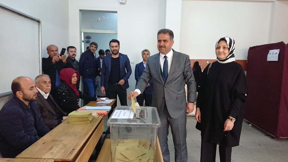 Eşimle birlikte oyumuzu kullandık. Adıyamanımız ve Ülkemiz için Hayırlara vesile olsun.