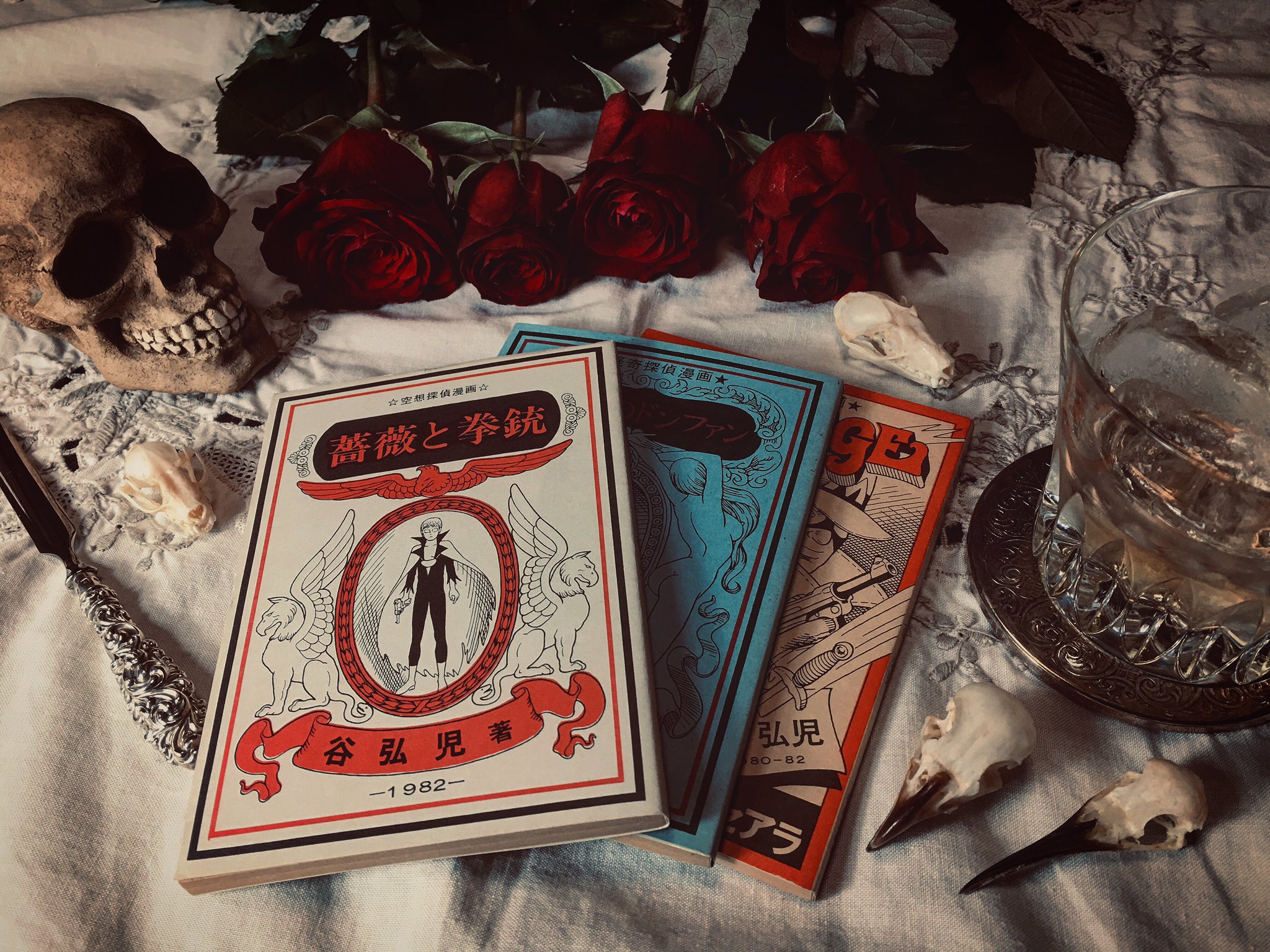 古書きとら Old Rare Books 薔薇と拳銃 谷弘兒 桜井文庫 自分の中でこれ絶対誰も知らないだろって漫画挙げて知ってるrtされたら負け 古書きとら Old Rare Books 薔薇と拳銃 谷弘兒 桜井文庫 自分の中でこれ絶対誰も知らないだろって漫画挙げて知ってるrtされたら負け