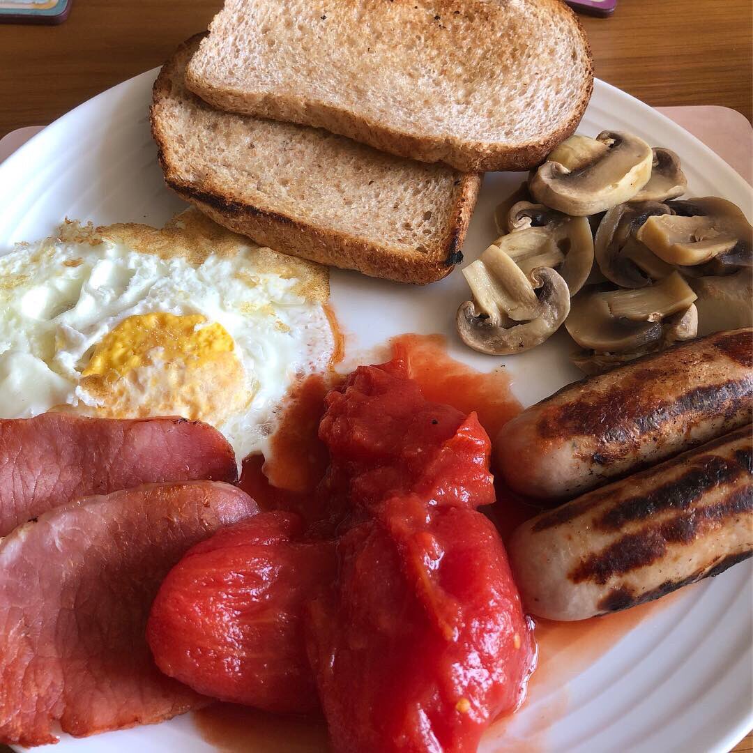SlimMichellepw's tweet photo. Saturday on plan @nemo_p75 @SlimmingWorld @fayswhamstead Cooked breakfast @Frylighthq. Campfire stew @pinchofnom with baked potato. @QuornFoods southern fried nuggets. #slimmingworld
#SwAstonUniRec
#SwPerryBarr
#SlimWithMichellePW
#back2target
#weightloss
#healthyeating
#frylight https://t.co/S4atjzoad4