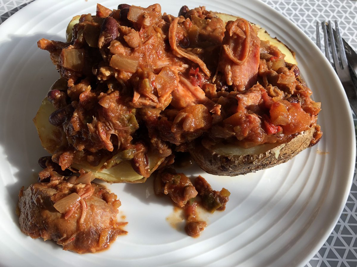 SlimMichellepw's tweet photo. Saturday on plan @nemo_p75 @SlimmingWorld @fayswhamstead Cooked breakfast @Frylighthq. Campfire stew @pinchofnom with baked potato. @QuornFoods southern fried nuggets. #slimmingworld
#SwAstonUniRec
#SwPerryBarr
#SlimWithMichellePW
#back2target
#weightloss
#healthyeating
#frylight https://t.co/S4atjzoad4