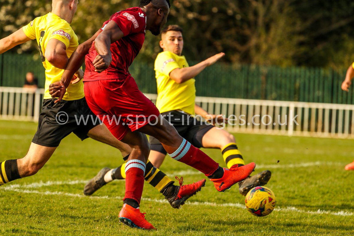 MarkLongphoto's tweet photo. @WGCFC pics; all here
 https://t.co/bTv9IYawoW 
 
@bennyboy009  @DeanBarker06 @WGCFCfans @WGCFCMRF @NonLeagueCrowd @TheGameMag1 @thecoldend  @SouthernLeague1 @BeautifulGame15 @thecoldend @cpattison8 @Eoin16 @Keenleyside @jaybernardrolfe @SteveRolfe5 @jackmacey @Kempston_Rovers https://t.co/SCVrAtfO7Z