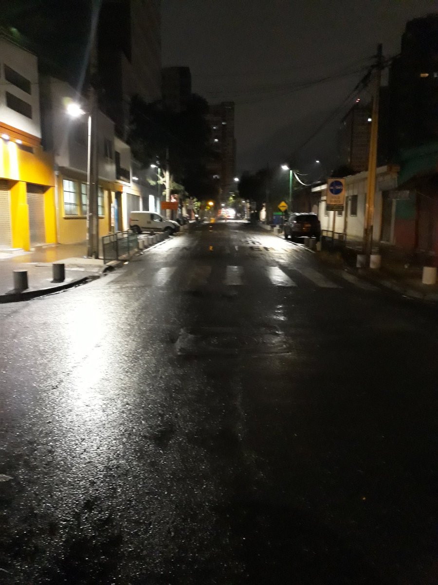En ferias de la comuna con una lluvia  y todo en su fiscalización y manteniendo firmes por la venta de comidas.<a href="/Duranbaronti/">Gonzalo Durán</a> <a href="/Muni_Indep/">Municipalidad de Independencia</a> y en alerta de cualquier requerimiento de los vecinos por el agua caída.