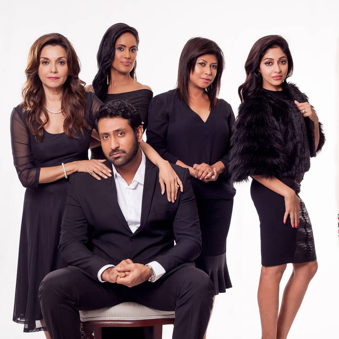 3daysmovie's tweet photo. Catch us on @DStv #BOXOFFICE 📽😀 Watch our crazy family in the comfort of your home. Date night? It's a yes from us.☑
#nofamilyisperfect https://t.co/u4IYCUjav3