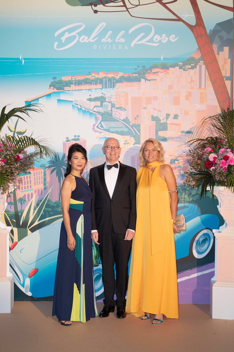 HelloMagazineME's tweet photo. The 65th edition of the Bal de la Rose, under the High Patronage of H.S.H. Prince Albert II of Monaco, pays homage to late designer Karl Lagerfeld #BalDeLaRose #RoseBall #Monaco #KarlLagerfeld #HelloRoyals #HelloMagMe #HelloMiddleEast #HelloLoves https://t.co/w3ZD9wuyxJ