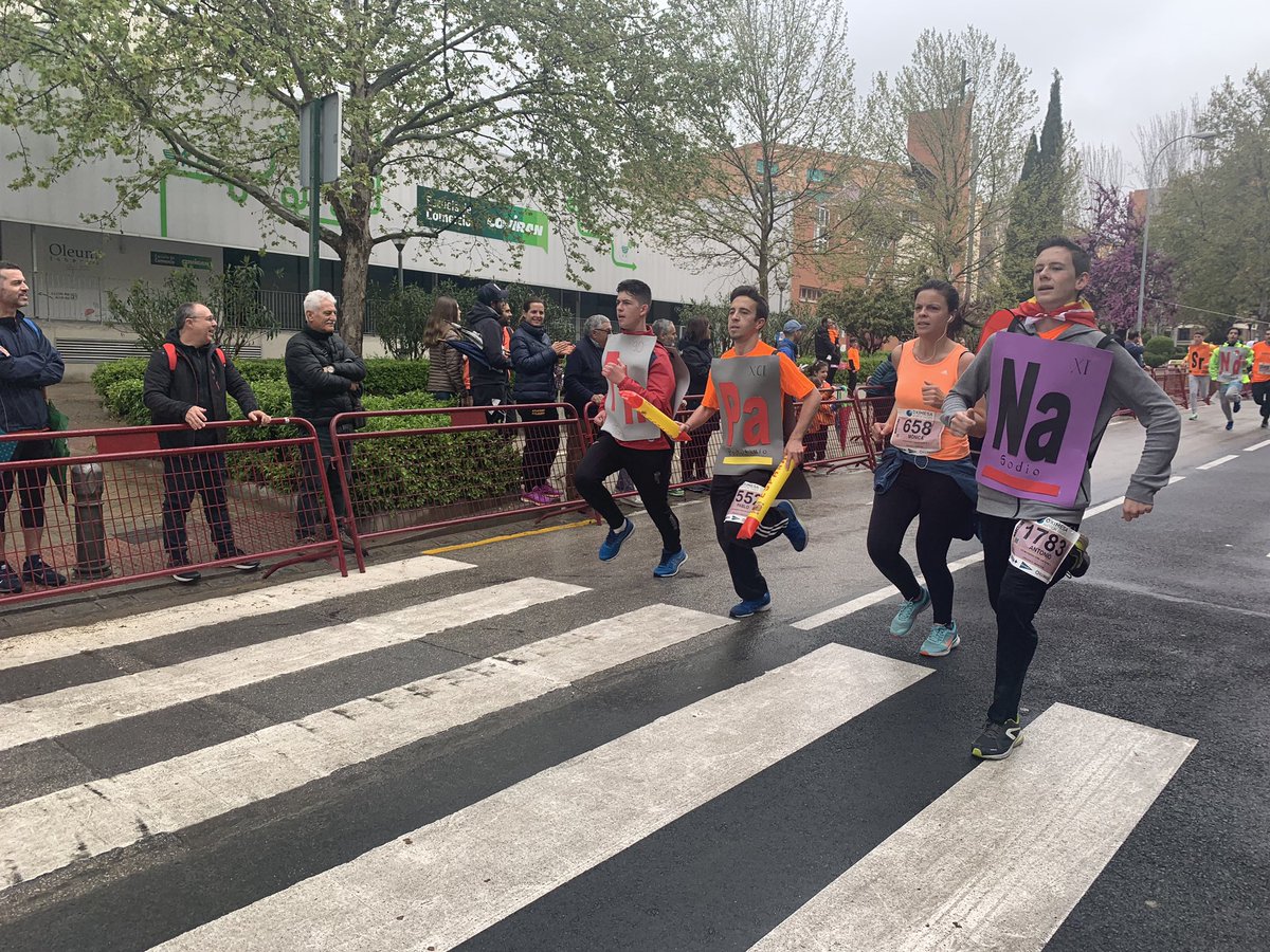 mpmarcelino's tweet photo. ¡También hay profes, directivos y antiguos alumnos de @AgustinosGR disfrazados de elementos! #XIIIMPM #EstaEsLaMarcelino 🏃🏽♀️🏃🏻♂️ https://t.co/B2VHutIabw